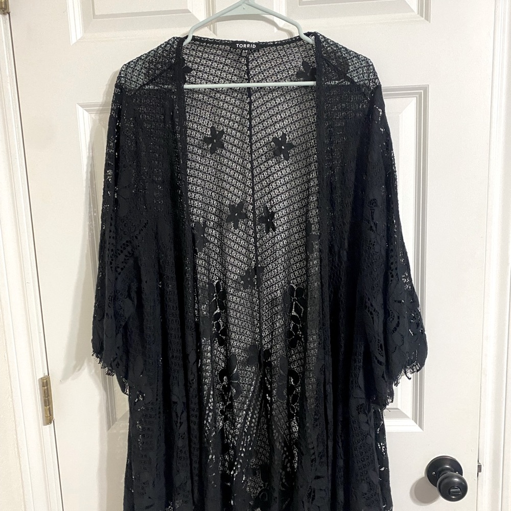 Black lace Torrid Kimono